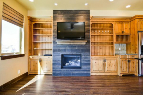 PR 21 - Luxury home with shared pool and hot tub 3 bedroom